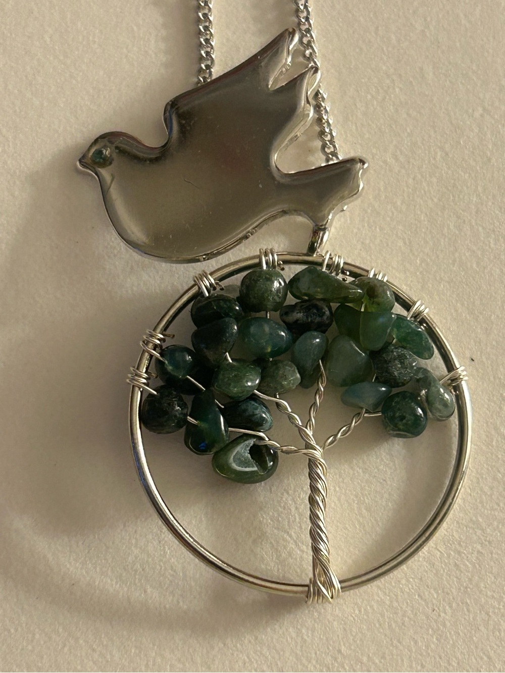 Avon Necklace Dove w 1” Moss Agate green Tree of Life 18” silvertone chain